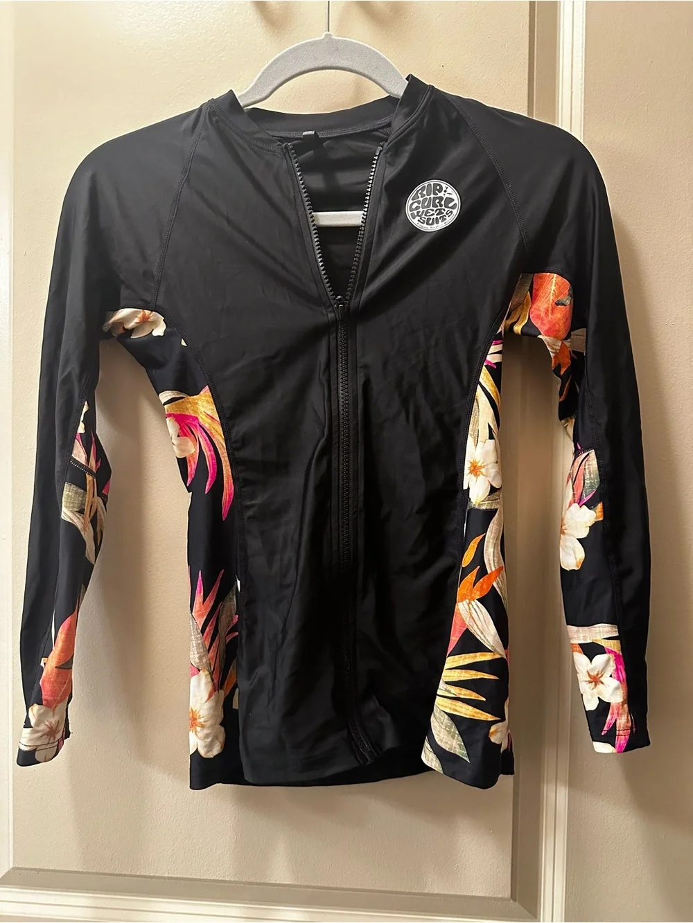 Rip Curl Black Floral-Panel Long Sleeve Zip Front Rash Guard